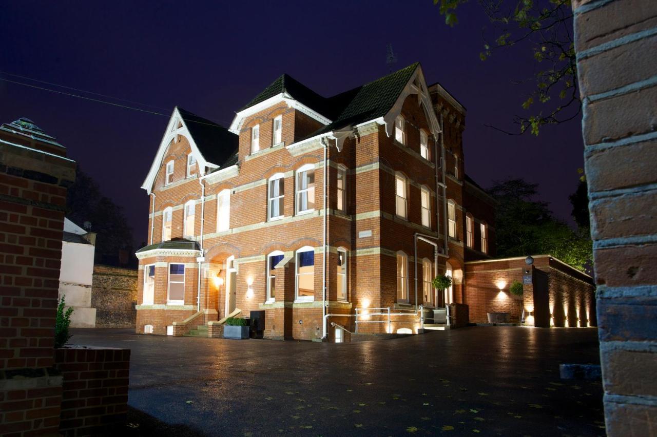 Отель The Northgate Bury St. Edmunds Экстерьер фото